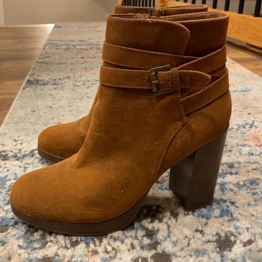 Size 8 1/2, Brown heeled Booties